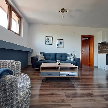 Apartment Апартамент Аурора В К- С Вели Хилс *